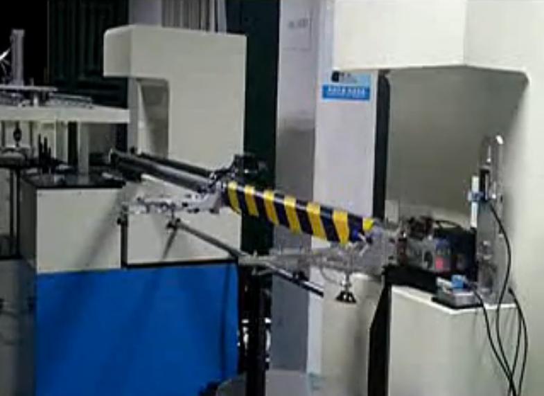 機(jī)床聯(lián)動(dòng)單機(jī)拉伸機(jī)械手 機(jī)床聯(lián)動(dòng)單機(jī)拉伸機(jī)械手